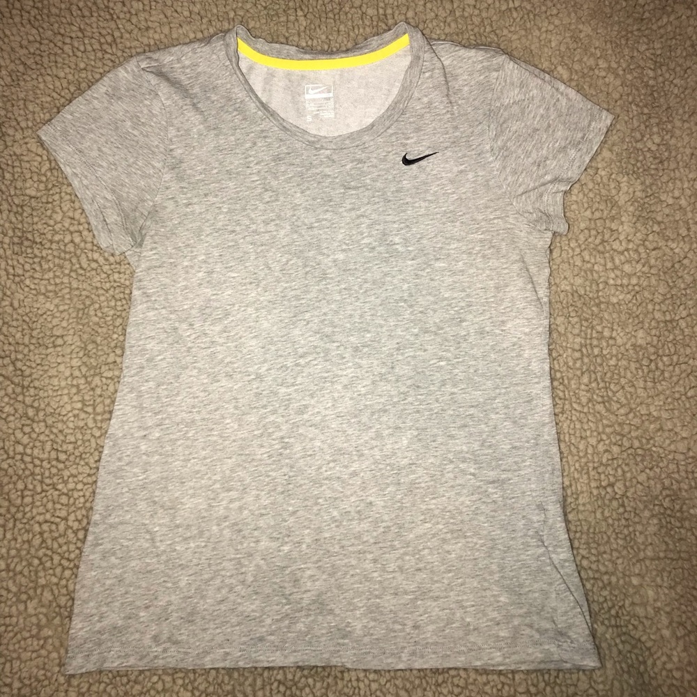 Gray T